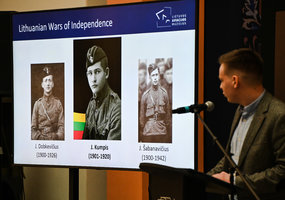 Karinės oro pajėgos paminėjo 104-ąsias Lietuvos karo aviacijos įkūrimo ir 90-osios  S. Dariaus ir... - 1