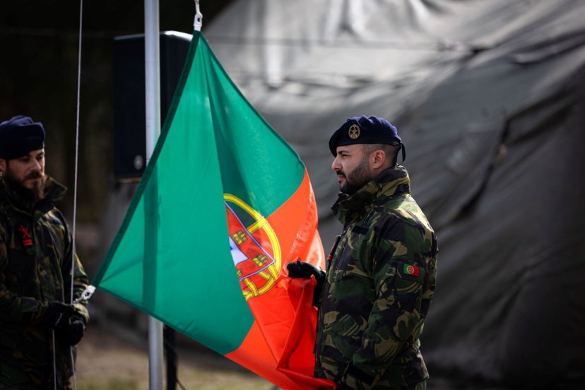 Portuguese rotational force hoists flag to mark Lithuania’s NATO accession anniversary