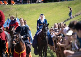 Lietuvos karių pergalėsTarptautiniame riterių turnyre Kariuomenės vado kalavijui laimėti - 14