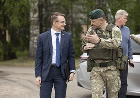 Tarptautiniuose mokymuose „Geležinis vilkas 2023-I“ Lietuvos kariuomenė treniruojasi sąveikai su... - 2