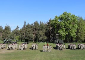 Į atsargą išleista NPPKT karių laida: dalis jų ateitį sieja su Lietuvos kariuomene  - 1