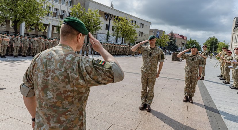 Karaliaus Mindaugo husarų batalionas paminėjo Panevėžio išvadavimo ir vėliavos dienos metines
