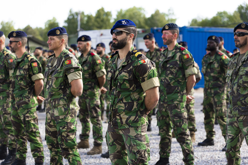 Išvykstančioms Portugalijos rotacinėms pajėgoms įteikti medaliai 
