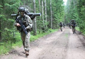 Jaunesniųjų karininkų vadų mokymų klausytojai dalyvavo lauko taktinėse pratybose - 2
