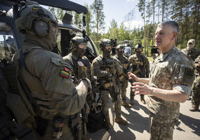 Lietuvos kariuomenė ir sąjungininkai baigė vykdyti saugumo užduotis NATO viršūnių susitikime... - 26