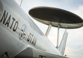 Lietuvoje dislokuota NATO išankstinio perspėjimo ir kontrolės sistema AWACS - 2