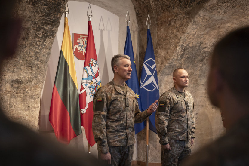 Seržanto majono kariniai laipsniai suteikti penkiems vyriausiems puskarininkiams