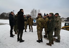 Logistikos valdybos vadas plk. Arūnas Dzidzevičius susitiko su Jungtinio greitojo reagavimo... - 2