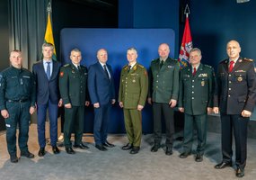 Lietuvos kariuomenė su institucijomis atnaujino bendradarbiavimo planus, užtikrinama greita... - 8