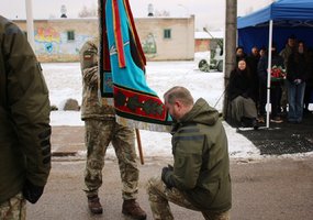 Oro gynybos bataliono kovinė vėliava perduota plk. ltn. Ovidijui Pilitauskui - 9