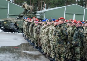 Tarnybą Lietuvoje pradeda penkioliktosios rotacijos NATO Priešakinių pajėgų kovinė grupė - 6