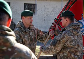 Kunigaikščio Kęstučio pėstininkų bataliono vėliava perduota mjr. Donatui Blažiui  - 2