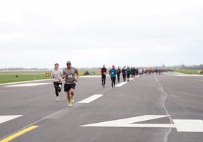 Tradiciniu bėgimu „Runway run 2024” pažymėtas Lietuvos įstojimo į NATO 20-metis - 2