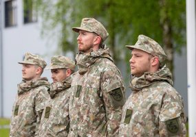 Lietuvos kariniuose daliniuose baigėsi rezervo karių mokymai - 3