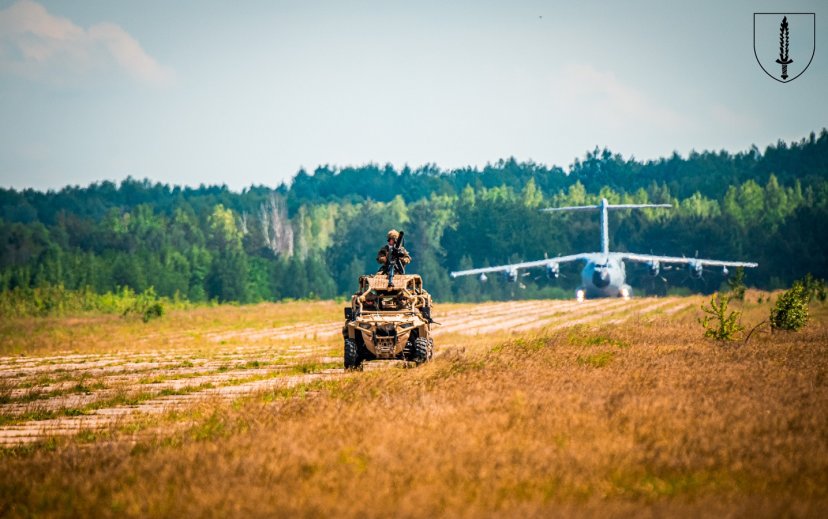 Baigėsi tarptautinės SOP pratybose „Liepsnojantis kalavijas 2024“. Bombonešis B52 metė lazeriu...