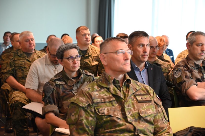Lietuvoje planuojamos tarptautinės kariuomenės logistų pratybos „Sumanus logistas 2027“