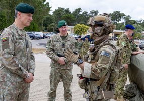 Lietuvos ir Portugalijos kariuomenių vadai aptarė NATO gynybos planus ir rotacinių pajėgų... - 12
