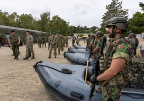 Lietuvos ir Portugalijos kariuomenių vadai aptarė NATO gynybos planus ir rotacinių pajėgų... - 14