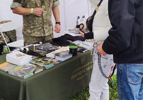 Norvegijos lietuvių bendruomenės jaunimas su Lietuvos kariuomene susipažino per išbandymų kelią - 1