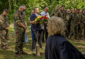 Vokietijos ir Lietuvos kariai tvarkė Pasauliniuose karuose žuvusių karių kapus - 4