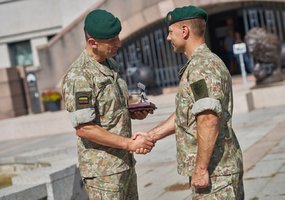 Lietuvos kariuomenės vyriausiuoju puskarininkiu paskirtas seržantas majoras Darius Masiulis - 11