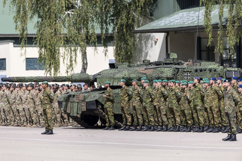 Tarnybą Lietuvoje pradeda naujos rotacijos NATO Priešakinių pajėgų bataliono kovinė grupė 