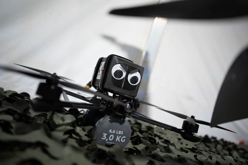Bepiločių orlaivių integracija Lietuvos kariuomenėje – pirkimai, inovacijos ir operatorių rengimas