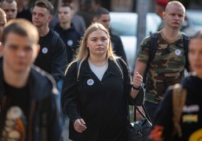 Tarnybą Lietuvos kariuomenėje savo noru pasirinko beveik 350 jaunuolių - 4
