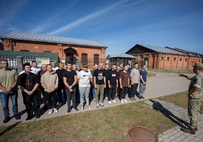 Į tarnybą Lietuvos kariuomenėje atvyko beveik 250 NPPKT ir 50 aktyviojo rezervo karių - 1