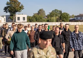 Į tarnybą Lietuvos kariuomenėje atvyko beveik 250 NPPKT ir 50 aktyviojo rezervo karių - 5