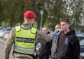 Būsimi kariai savanoriškai rinkosi tarnybą Lietuvos kariuomenės daliniuose Rukloje ir Palangoje - 2