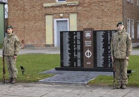 Karaliaus Mindaugo husarų batalione atidengta pirmoji atminimo lenta, žuvusiems Nepriklausomybės... - 4