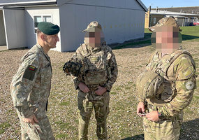 Lietuvos kariuomenės vadas Jungtinėje Karalystėje aplankė Lietuvos karius, vykdančius tarptautinę... - 3