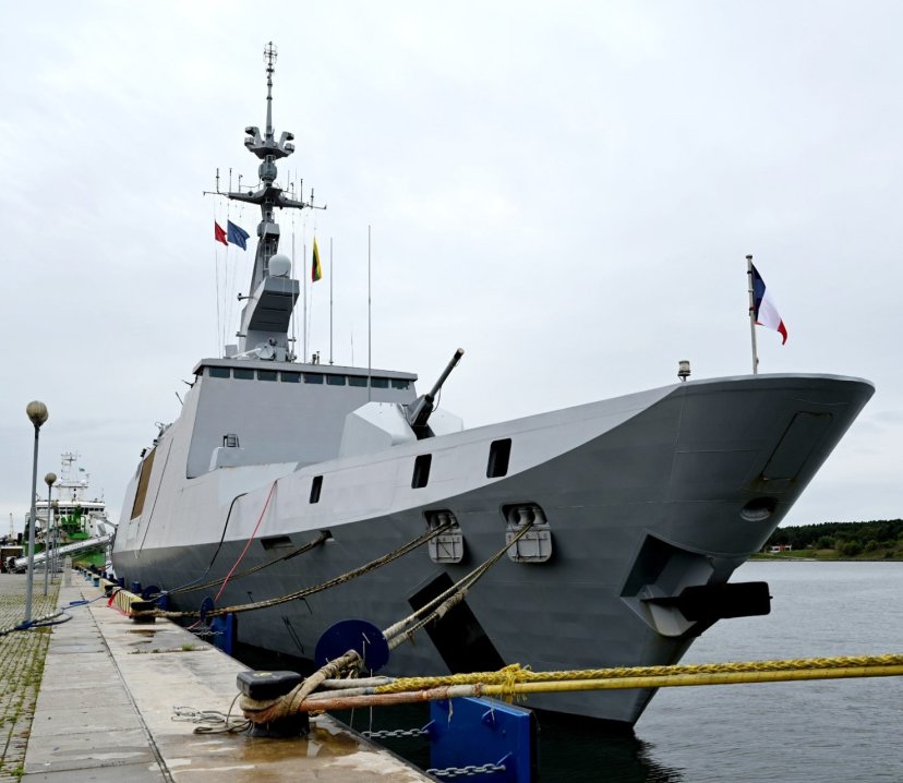 FS F710 La Fayette equipped with anti-ship and air defence armament moored in Klaipėda