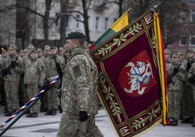 Karaliaus Mindaugo husarų bataliono jaunieji kariai prisiekė Tėvynei - 1