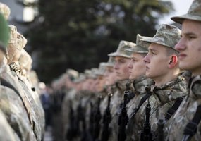 Karaliaus Mindaugo husarų bataliono jaunieji kariai prisiekė Tėvynei - 3
