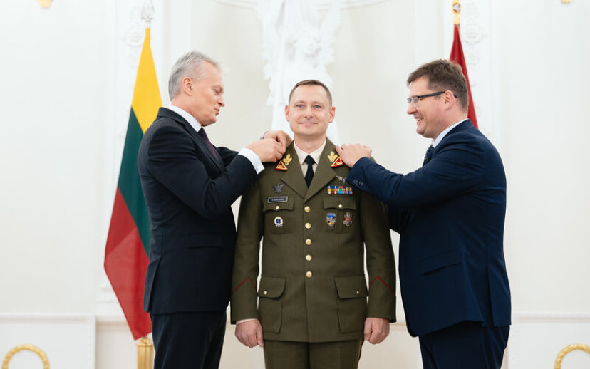 Pulkininkui Aurelijui Alasauskui suteiktas brigados generolo laipsnis