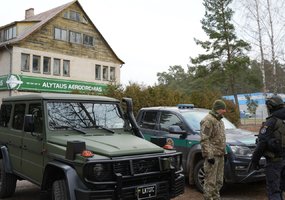 Krašto apsaugos savanorių pajėgų kariai kartu su Viešojo saugumo tarnybos padaliniais treniravosi... - 6