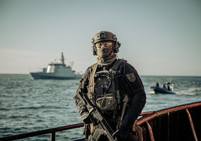 Exercise Unified Response strengthens national readiness to ensure security of undersea... - 10