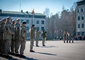 Lietuvos Respublikai prisiekė per 150 jaunuolių  - 2