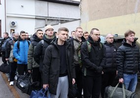 Nuolatinę privalomąją pradinę karo tarnybą Lietuvos kariuomenėje pradėjo 155 jaunuoliai - 2
