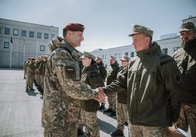 Prisiekė 8-ojo Bazinio komendantinių vienetų rengimo kurso kariai - 8