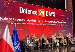 Gen. ltn. R. Baltrėnas: NATO standartai jau seniai egzistuoja ir juos visi turi siekti vienodai... - 2