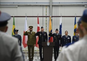 Pirmą kartą Lietuvoje organizuotas atviras regioninis karinės aeronautikos penkiakovės čempionatas  - 1