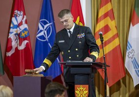 Lietuvos kariuomenės Gynybos štabui pradėjo vadovauti kontradmirolas Giedrius Premeneckas - 5