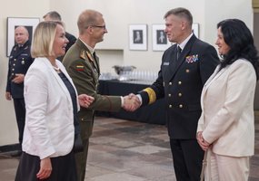 Lietuvos kariuomenės Gynybos štabui pradėjo vadovauti kontradmirolas Giedrius Premeneckas - 7