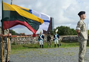 Uosto ir priekrantės gynybos tarnybai oficialiai suteiktas Generolo Kazimiero Nestoro Sapiegos... - 6