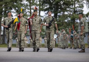 Depų tarnybai suteiktas Divizijos generolo Jono Sutkaus vardas ir įteikta vieneto vėliava - 1