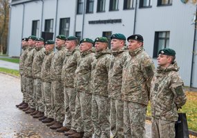 Lietuvos kariuomenės Generolo Romualdo Giedraičio artilerijos batalionui vadovauti pradeda plk.... - 3