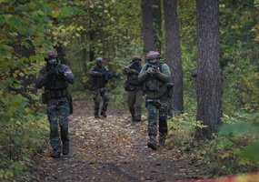Vilniaus regione baigėsi Krašto apsaugos savanorių pajėgų pratybos „Tvirtas skydas 8“ - 8